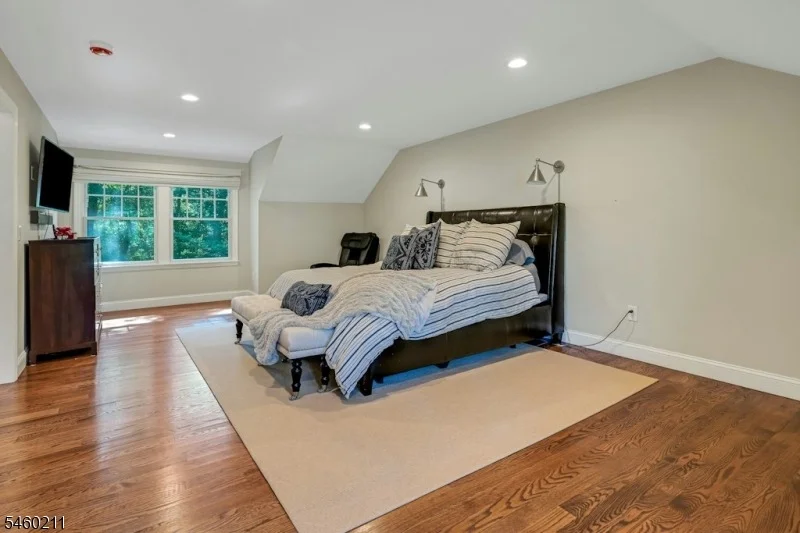 Photo of 260 Ashland Rd