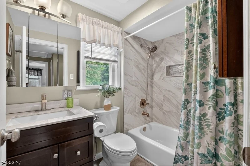 Photo of 7 Spier Dr