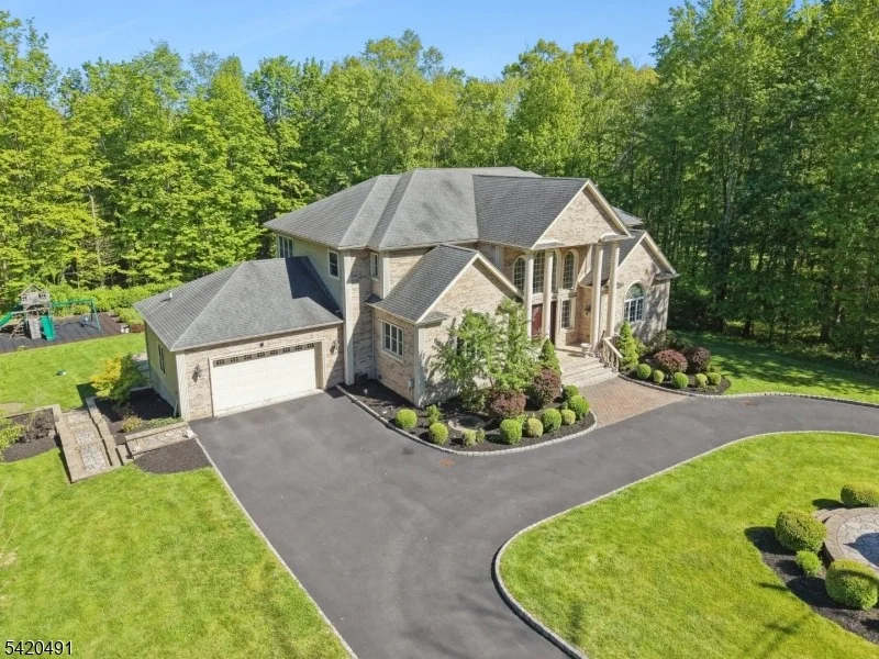 Photo of 72 Hook Mountain Rd