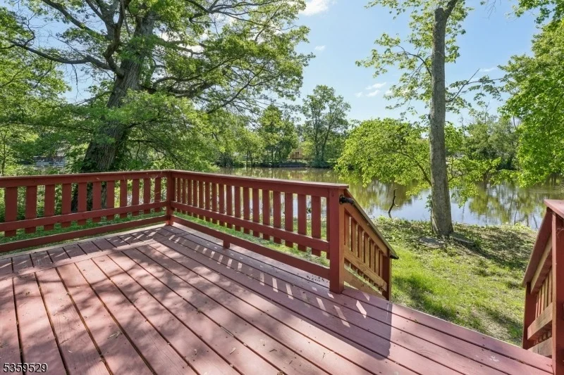 Photo of 57 Riverlawn Dr