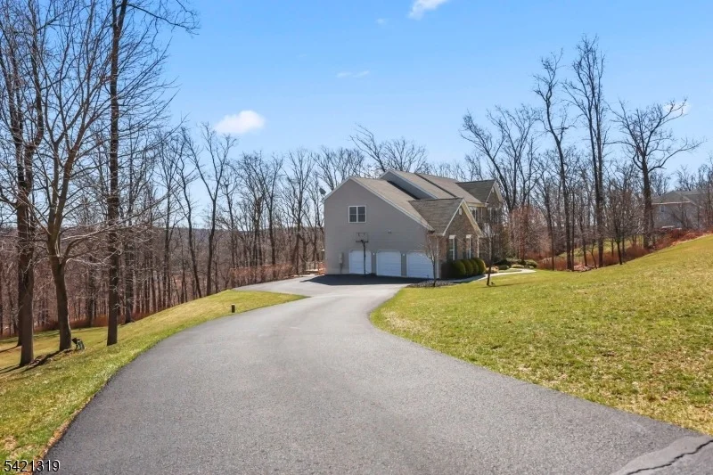 Photo of 12 Skyline Dr