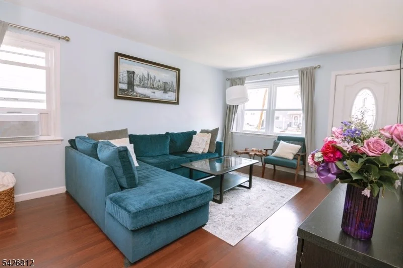 Photo of 104 Hillcrest Ter