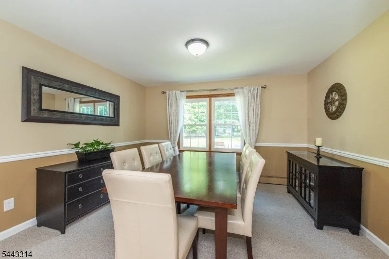 Photo of 37 Camelot Dr