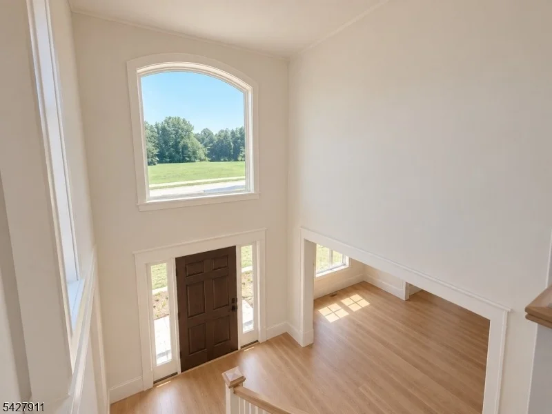 Photo of 6 Exeter Ln