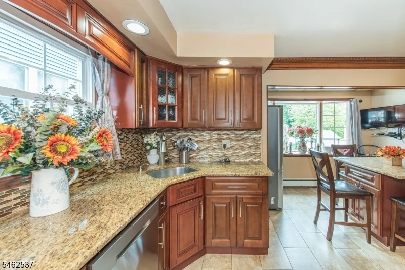 Photo of 359 Pennington Ave