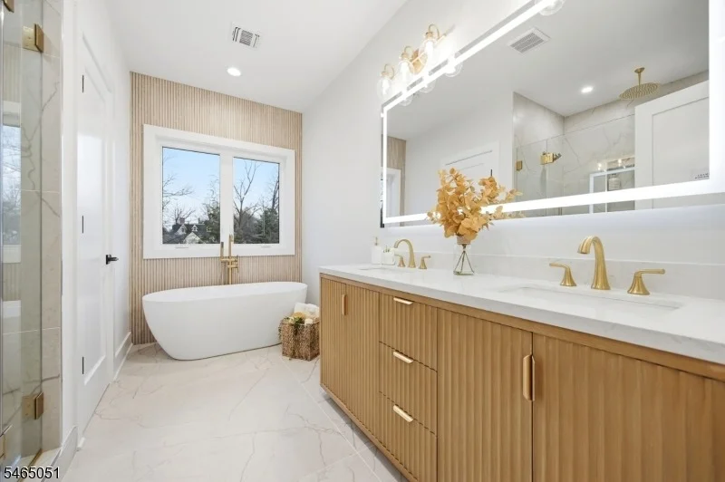 Photo of 123 Forest Ave