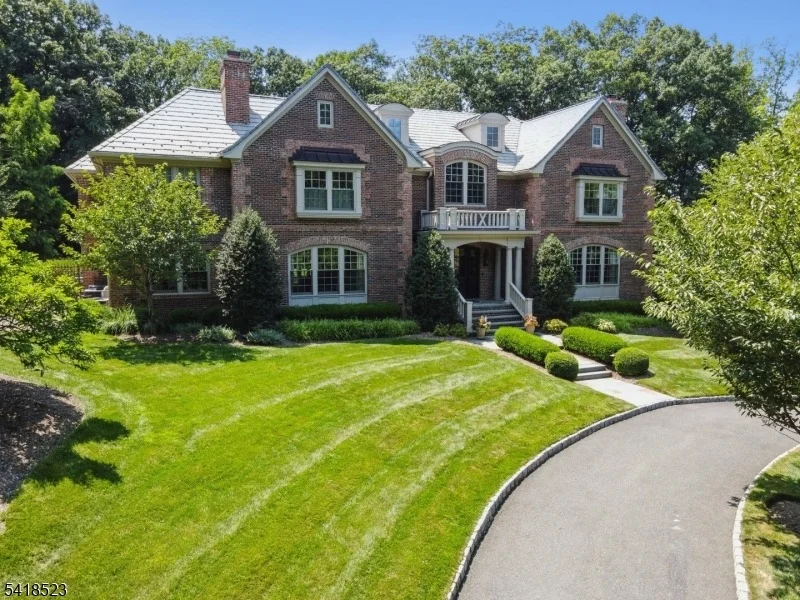 Photo of 30 Robert Dr