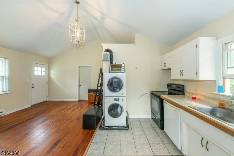 Photo of 4 Gilbert Dr