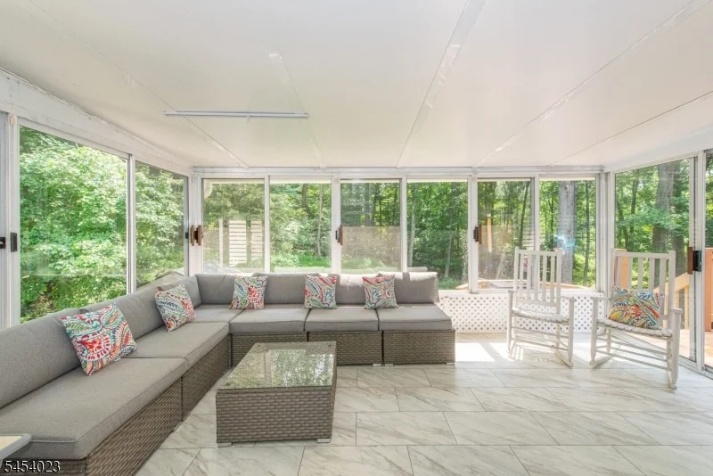Photo of 42 Scenic Dr