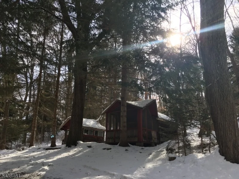 Photo of 4 Pine Tree Ln