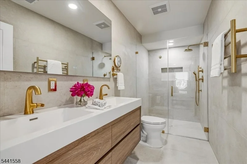 Photo of 27 Montclair Ave