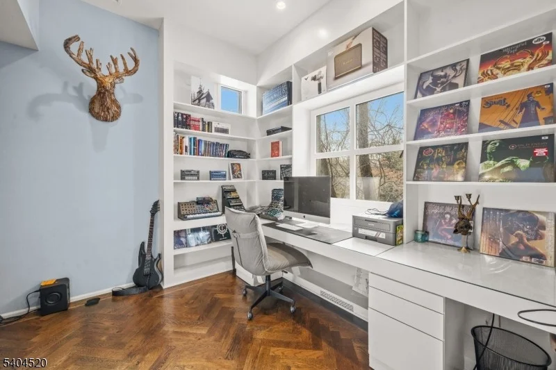 Photo of 451 Mountain Ave