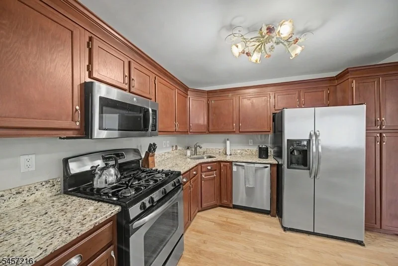 Photo of 42 HICKORY WAY