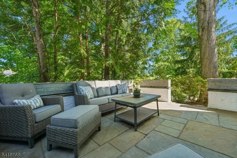 Photo of 343 Forest Rd