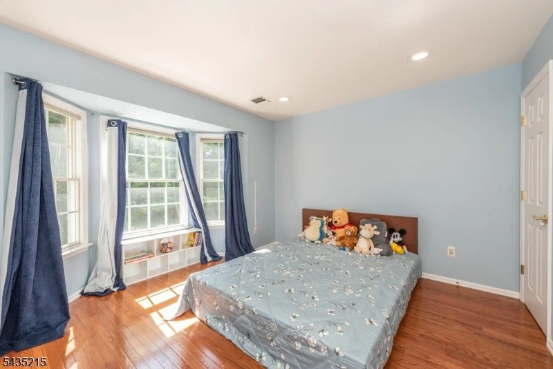 Photo of 10 Ebersbach Ln