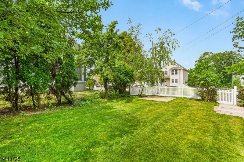Photo of 34 Orchard Sq
