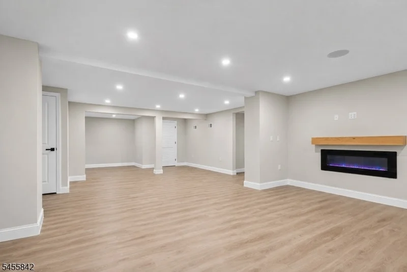 Photo of 41 Lefke Ln