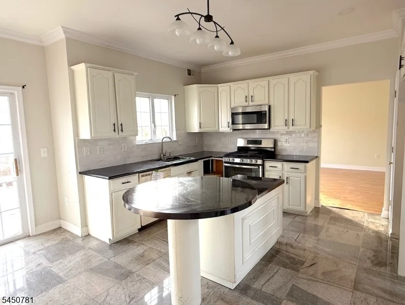 Photo of 11 Decicco Dr