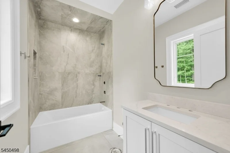 Photo of 237 Mountainside Rd