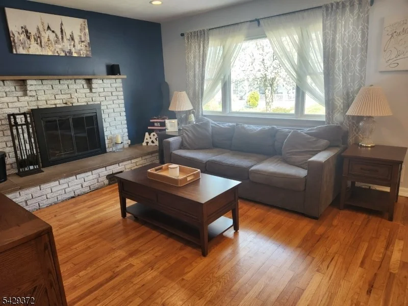 Photo of 39 Niagara St