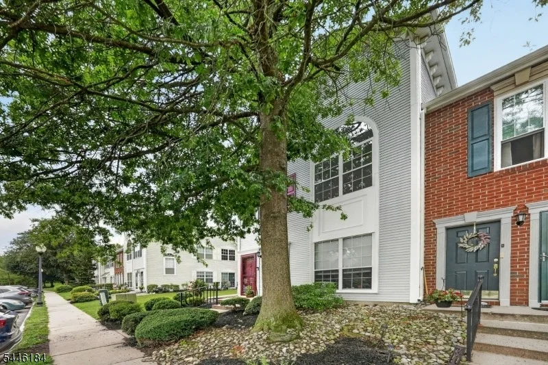 Photo of 161 Gregory Ln