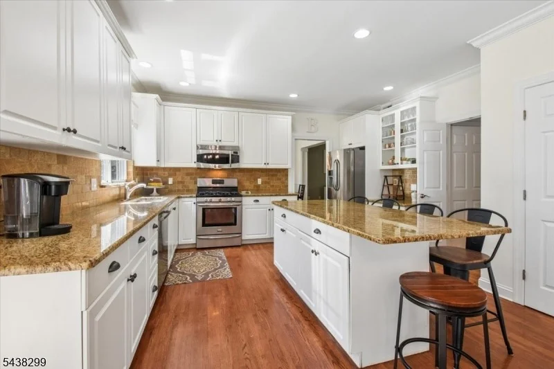 Photo of 7 Donna Ln
