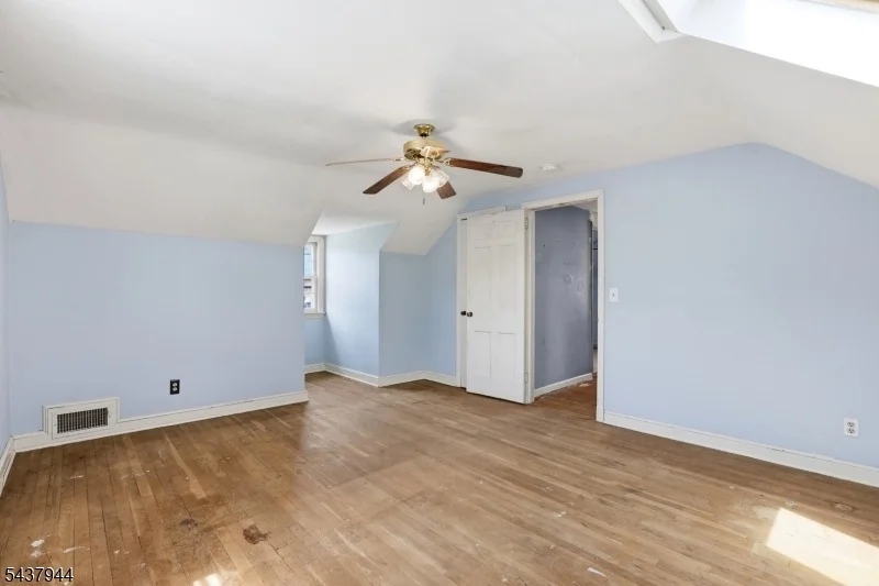 Photo of 641 Greenbrook Rd
