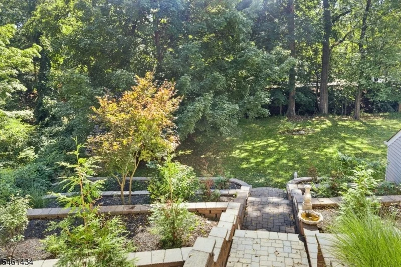 Photo of 170 New Providence Rd