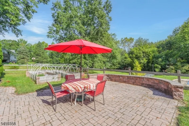 Photo of 2 Orchard Dr