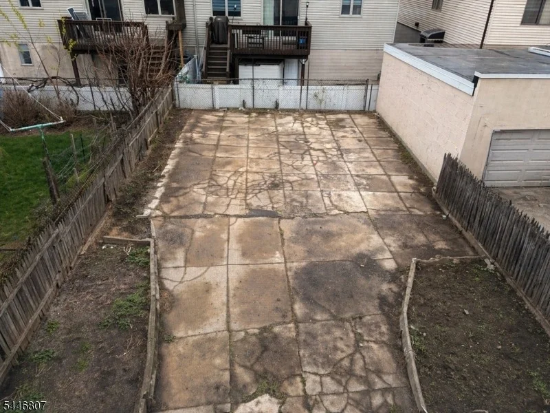 Photo of 390 Delano Pl