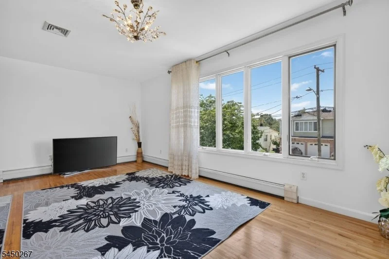 Photo of 81 Home Pl