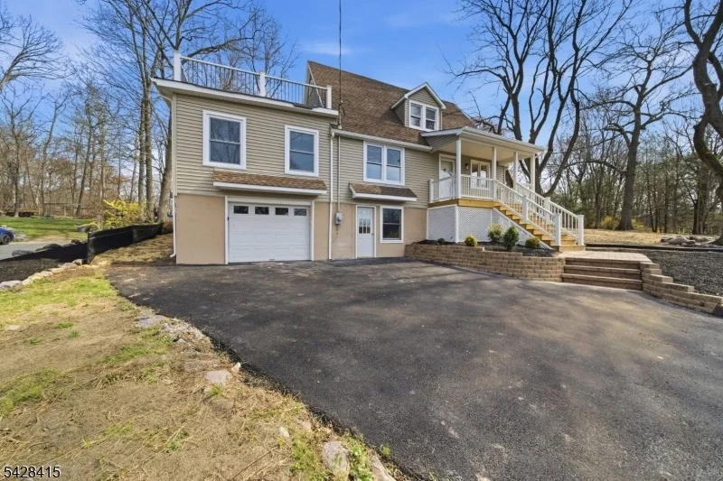 Photo of 4 Hillside Rd