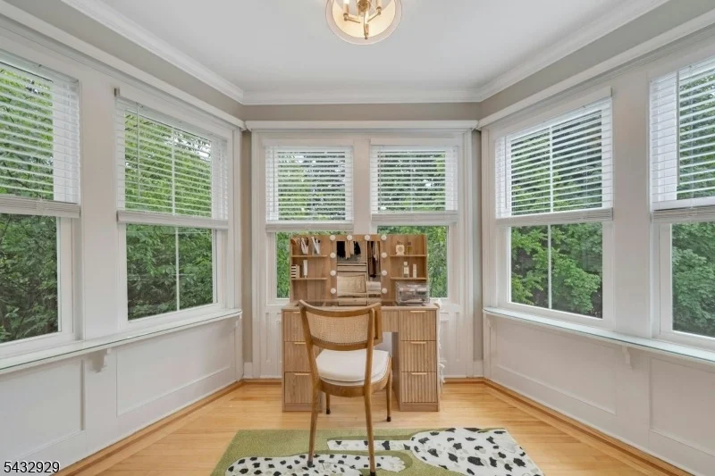 Photo of 42 Llewellyn Rd