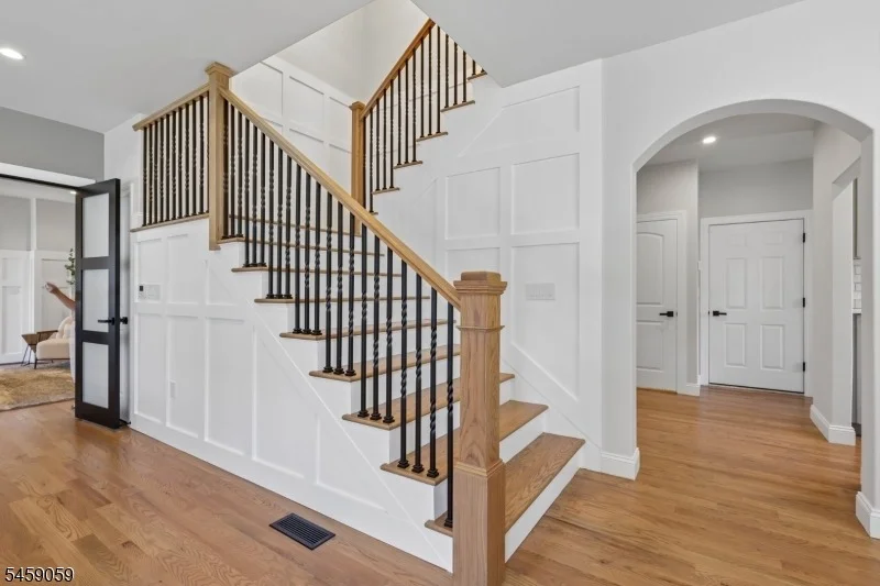 Photo of 231 Mountain Ave