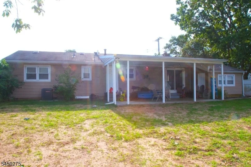 Photo of 319 Spruce Dr