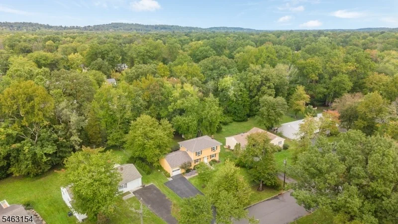 Photo of 43 Chaucer Dr