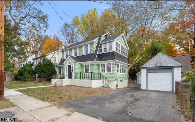 Photo of 401 Conrad Rd