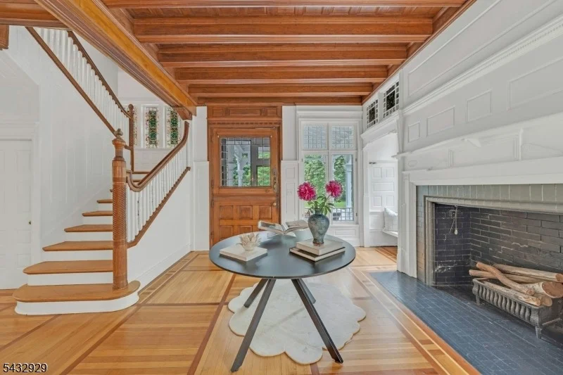 Photo of 42 Llewellyn Rd