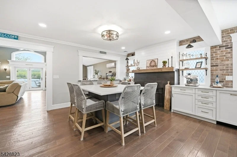 Photo of 206 Long Pond Rd