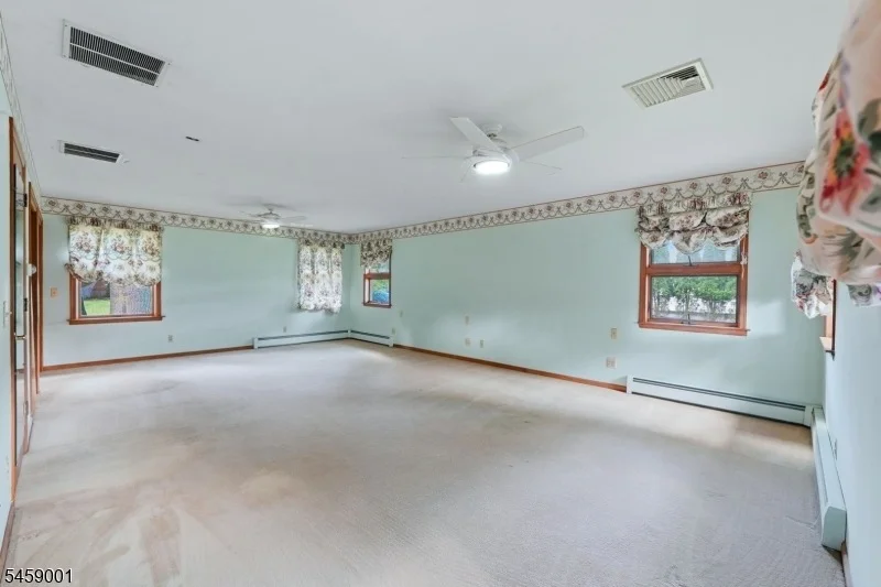 Photo of 23 Glendale Dr