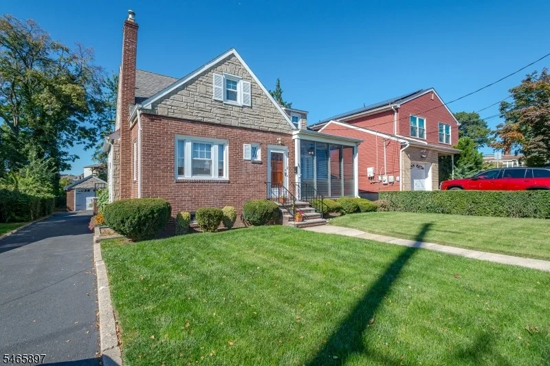 Photo of 980 Caldwell Ave