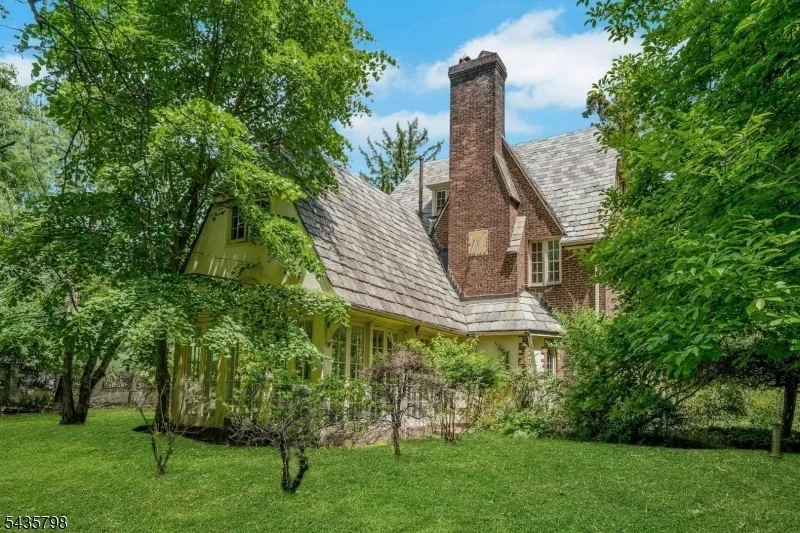 Photo of 475 Berkeley Ave