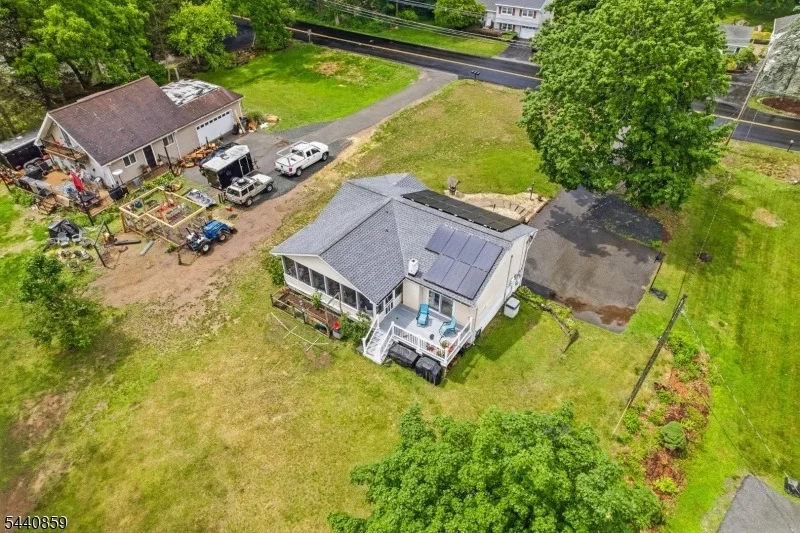 Photo of 194 Decker Pond Rd