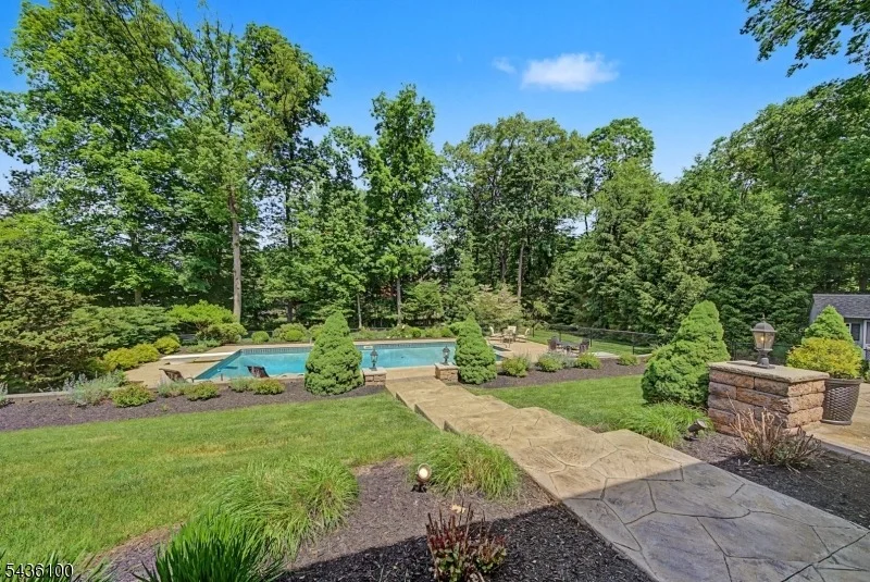 Photo of 13 MABRO DRIVE
