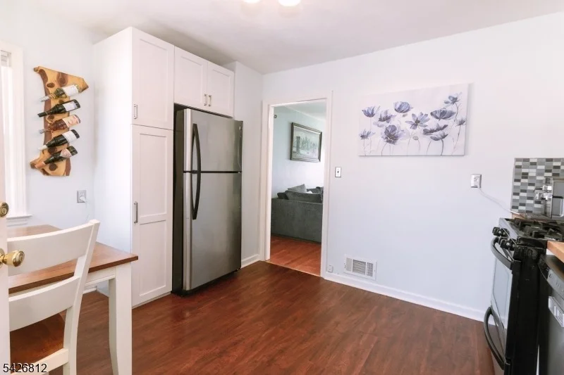 Photo of 104 Hillcrest Ter