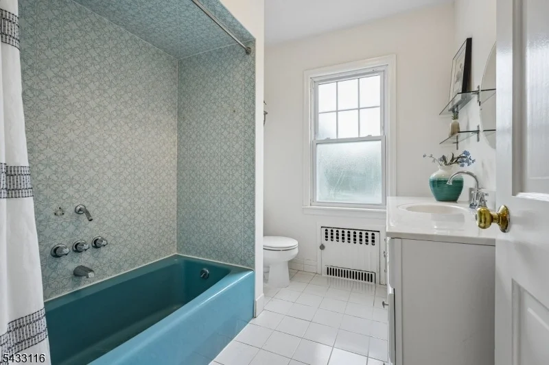 Photo of 108 Oakview Ave