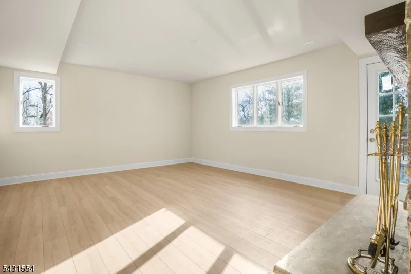 Photo of 16 SCHAAF ROAD