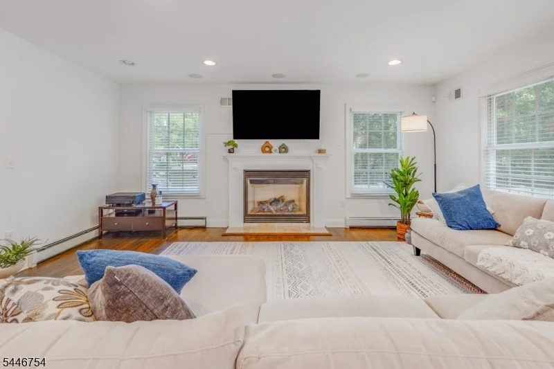 Photo of 53 Maple Ave