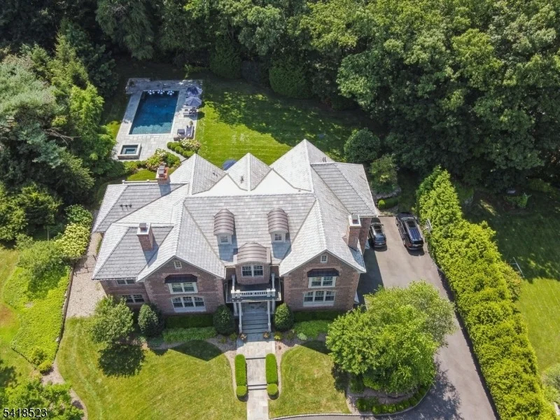 Photo of 30 Robert Dr