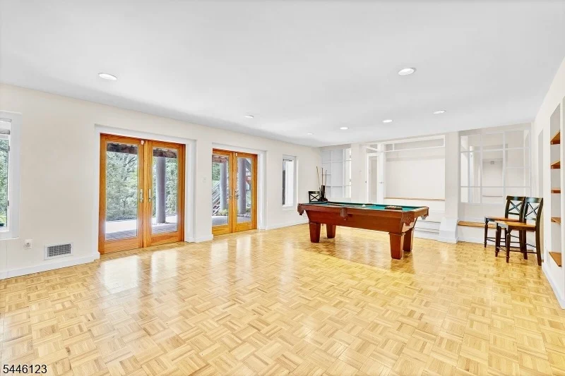 Photo of 30 Ellsworth Dr